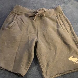 Gray Abercrombie & Fitch Pocket Sweat Shorts (xs)